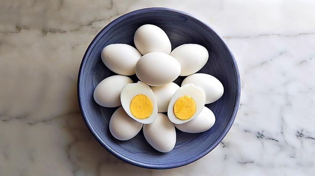 Telur ayam adalah produk yang diperlukan dalam diet kimia