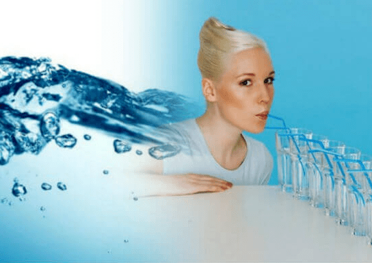 Minum air untuk penurunan berat badan
